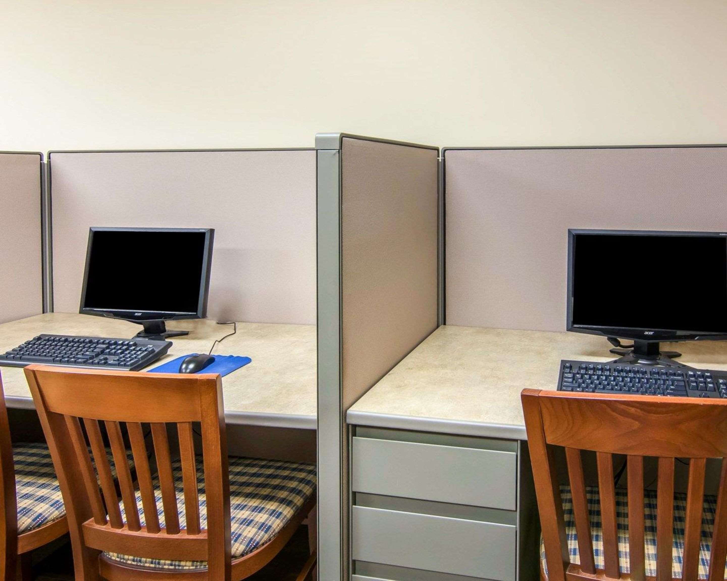 Business center with high-speed Internet access | Bluegreen Vacations Patrick Henry Square, Ascend Resort