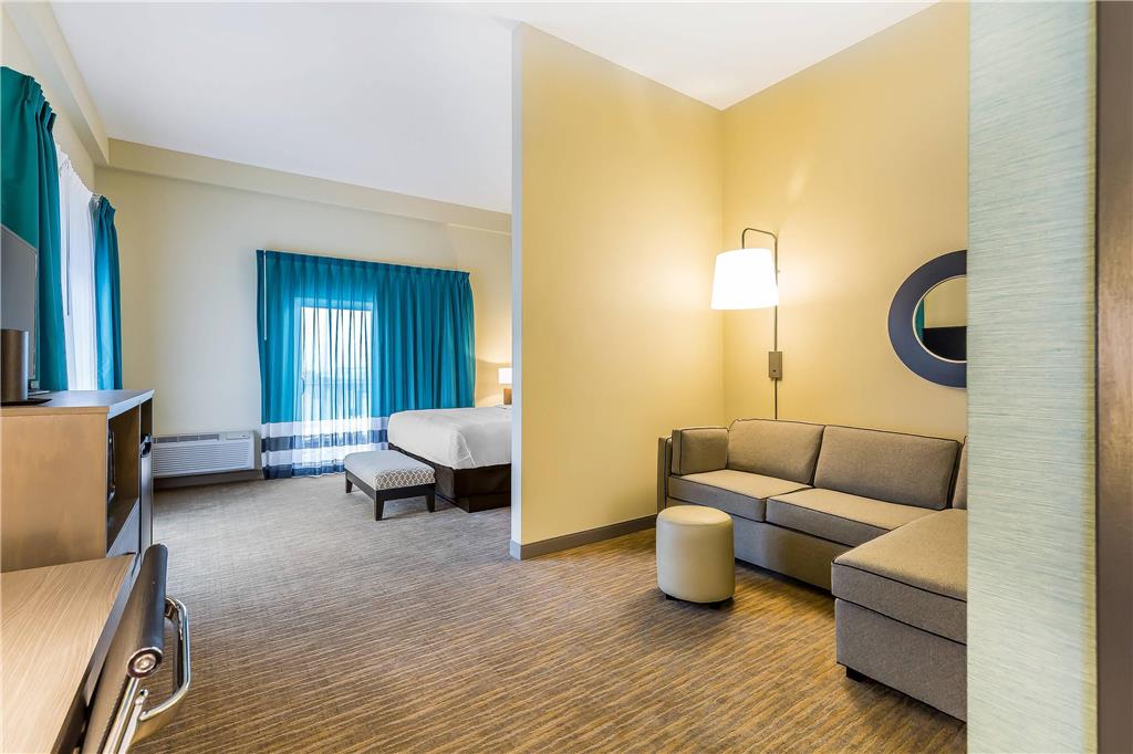 MARINA BAY HOTEL AND SUITES AN ASCE-guestroom-Guest Room,Suite,On-Site.jpg