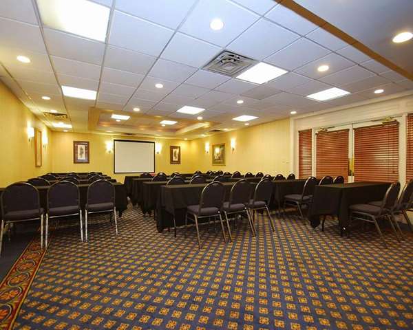  - Comfort Inn Springfield - I-95 & I-495, Exit 169