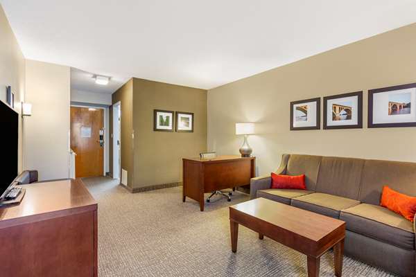 Suite - Comfort Inn Stafford - I-95, Exit 143