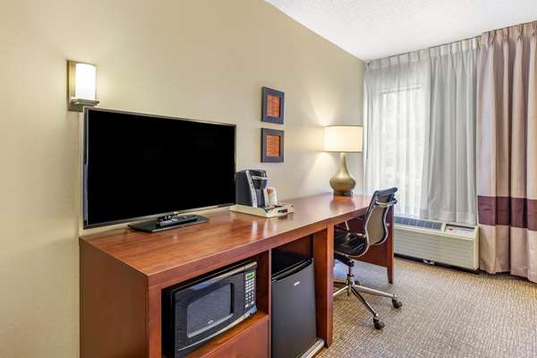  - Comfort Inn Stafford - I-95, Exit 143
