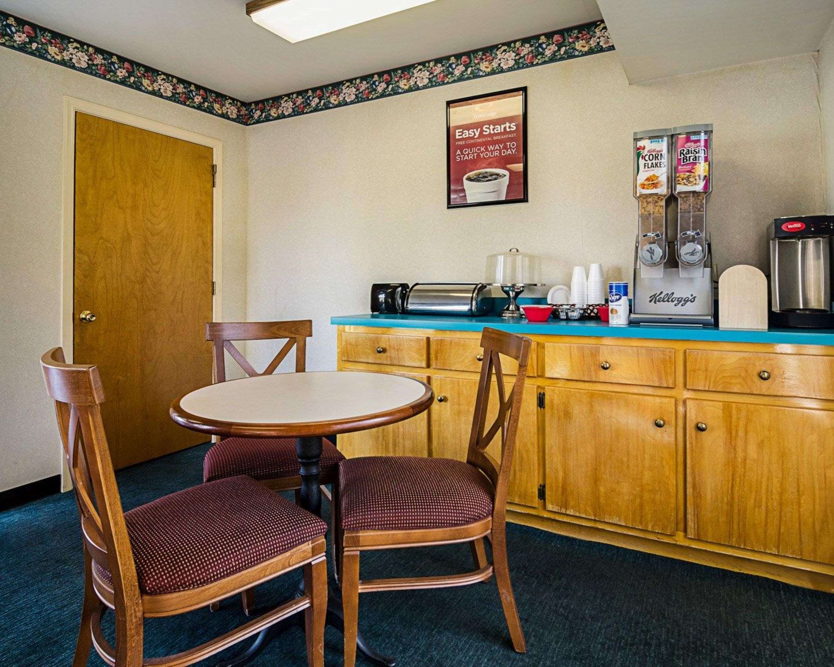 Free coffee | Econo Lodge Richmond