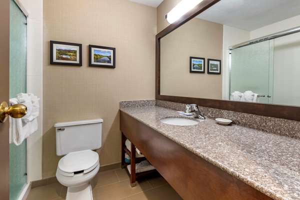 Suite - Comfort Inn & Suites at Maplewood Montpelier