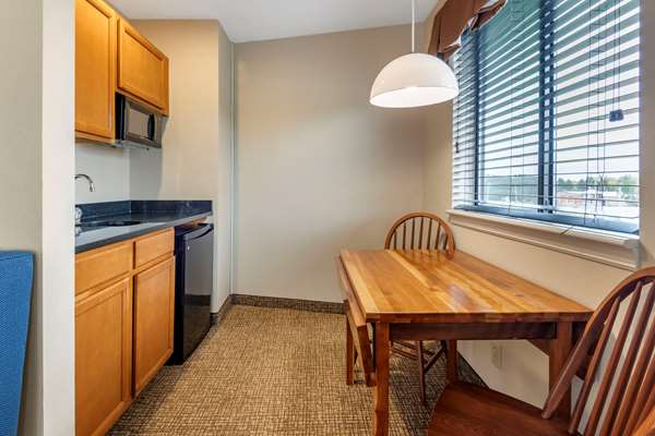Suite - Comfort Inn & Suites at Maplewood Montpelier
