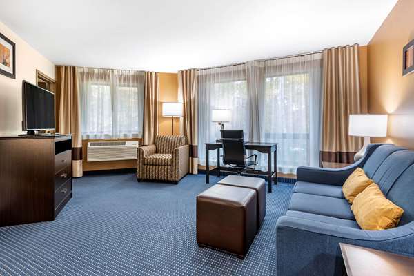 Suite - Comfort Inn & Suites at Maplewood Montpelier