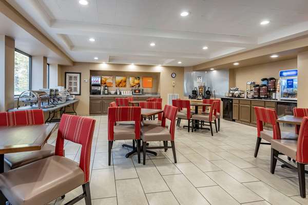 Amenities - Comfort Inn & Suites at Maplewood Montpelier