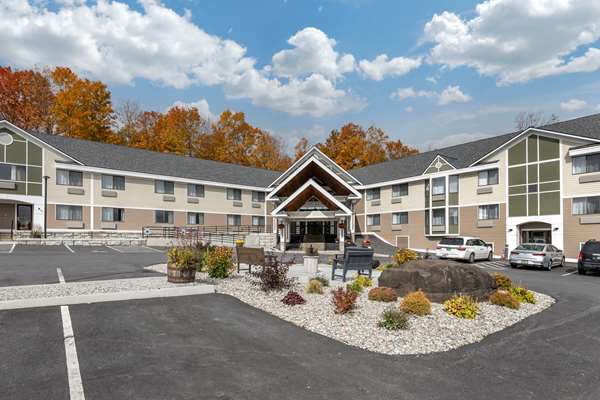 Exterior view - Comfort Inn & Suites at Maplewood Montpelier