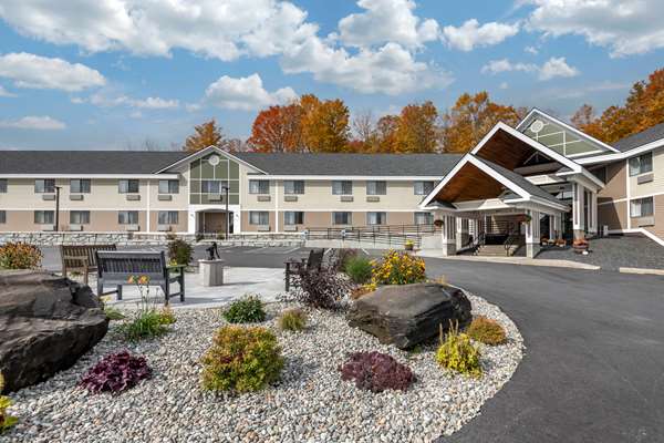 Exterior view - Comfort Inn & Suites at Maplewood Montpelier