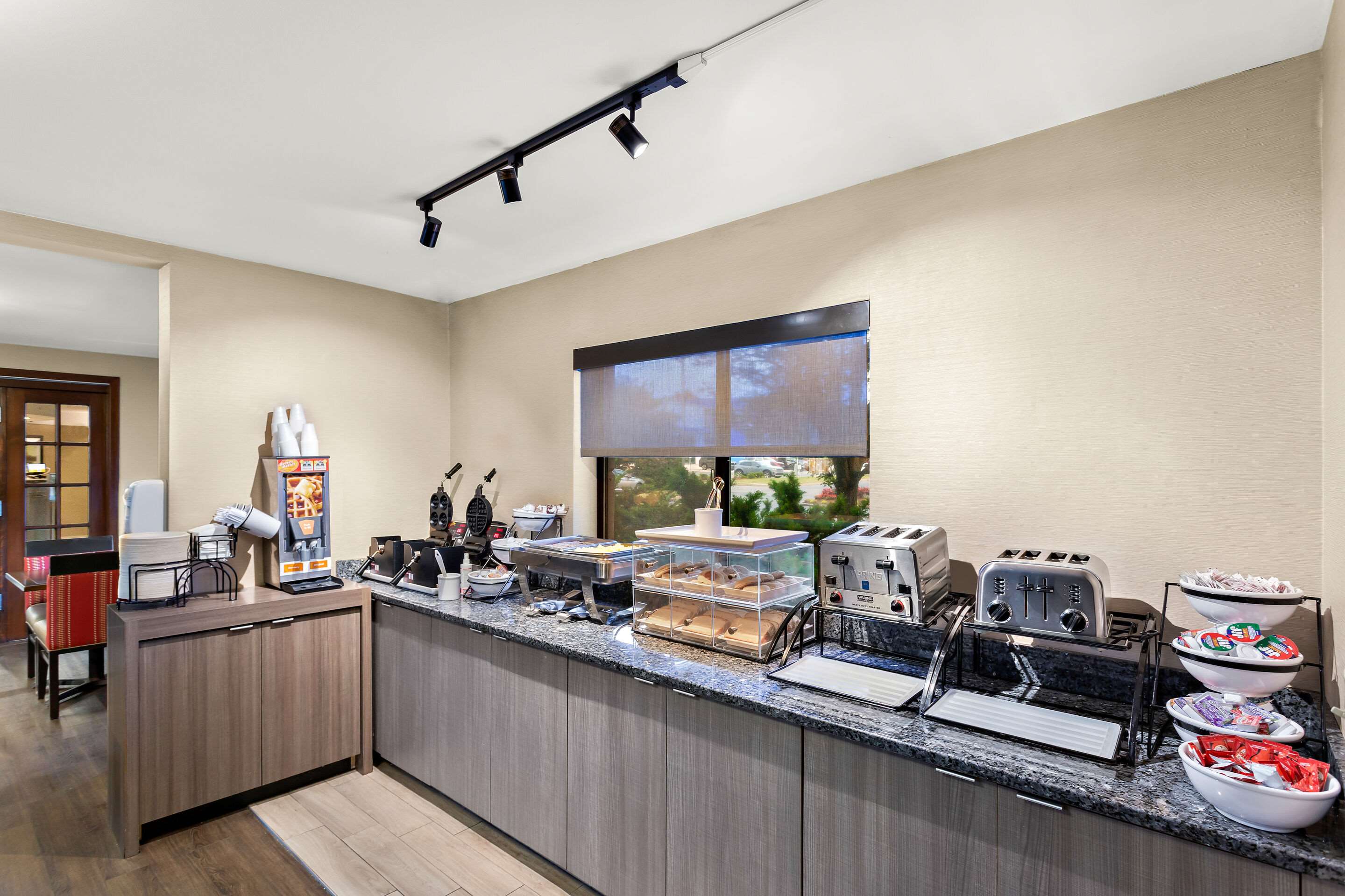 Breakfast area