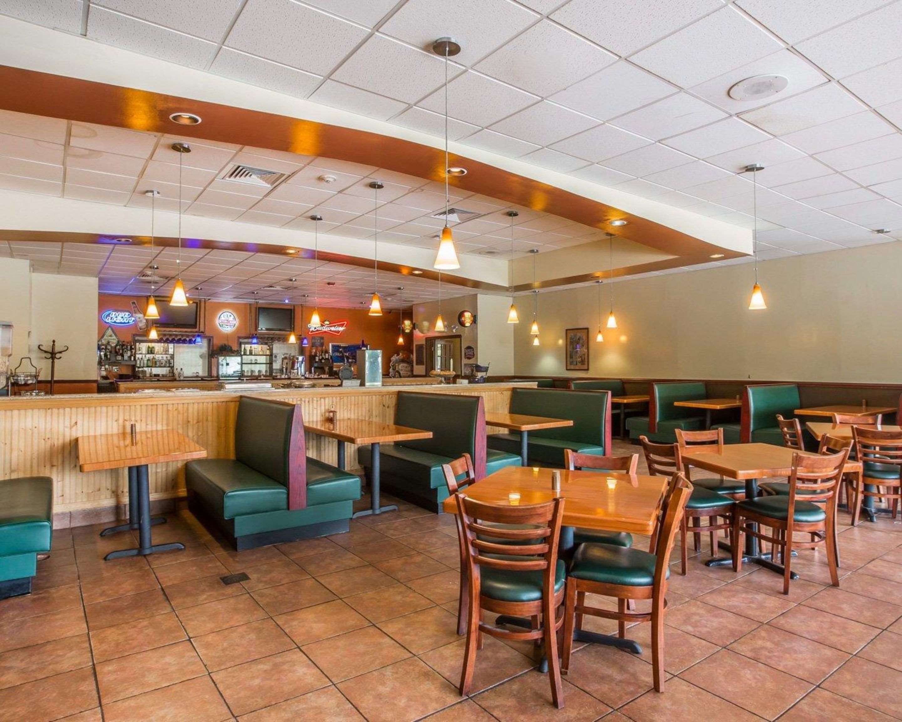 Breakfast sitting area | Quality Inn & Conference Center