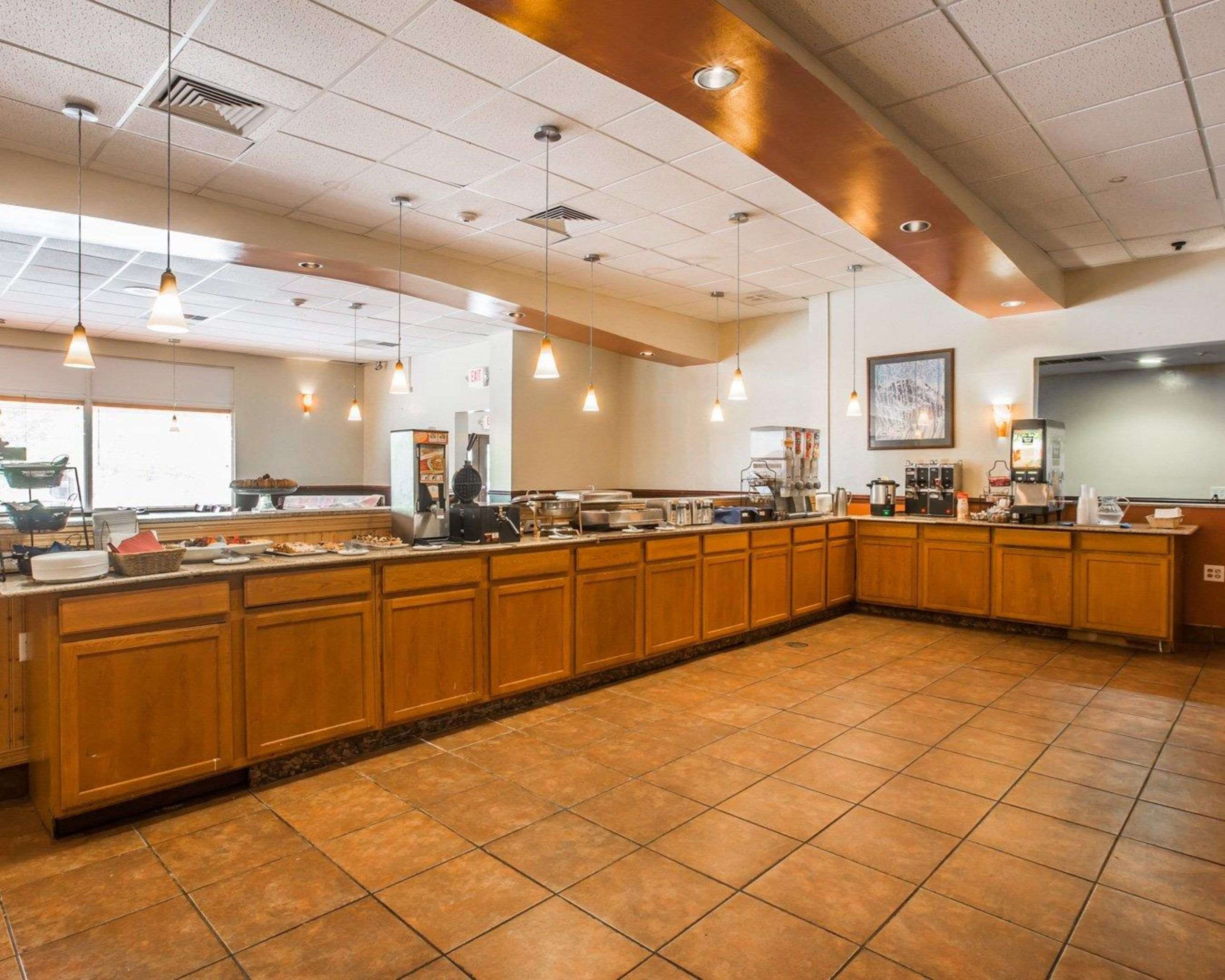 Breakfast counter | Quality Inn & Conference Center