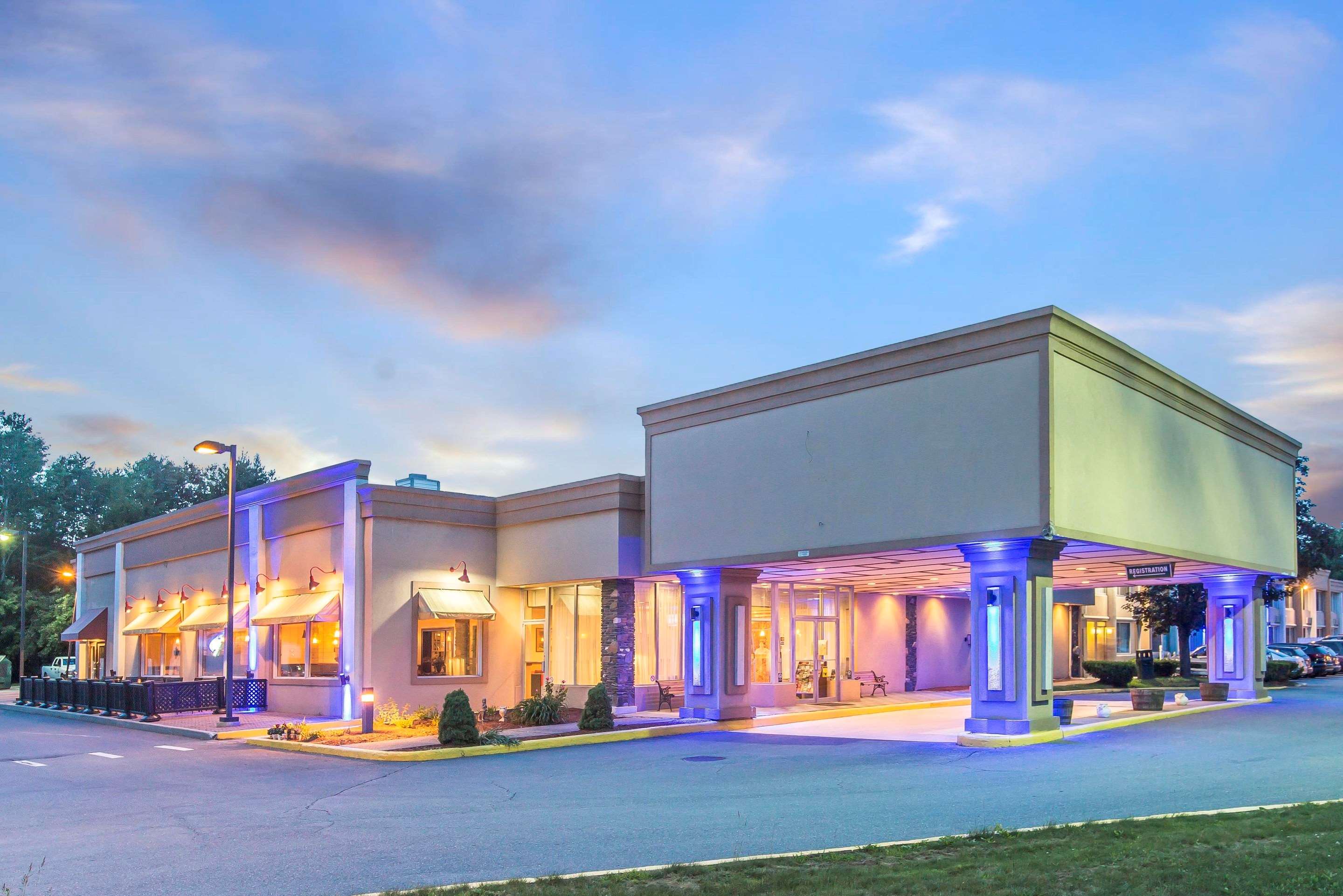 Hotel near popular attractions | Quality Inn & Conference Center