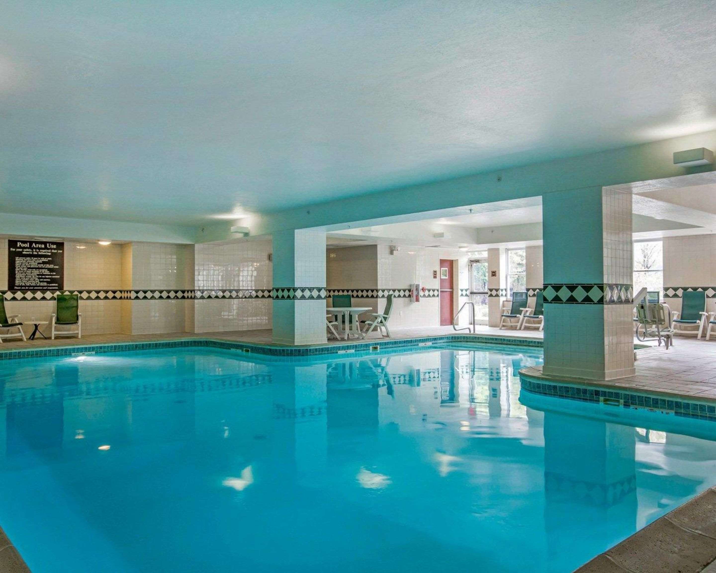 Indoor pool | Comfort Inn & Suites Near Burke Mountain