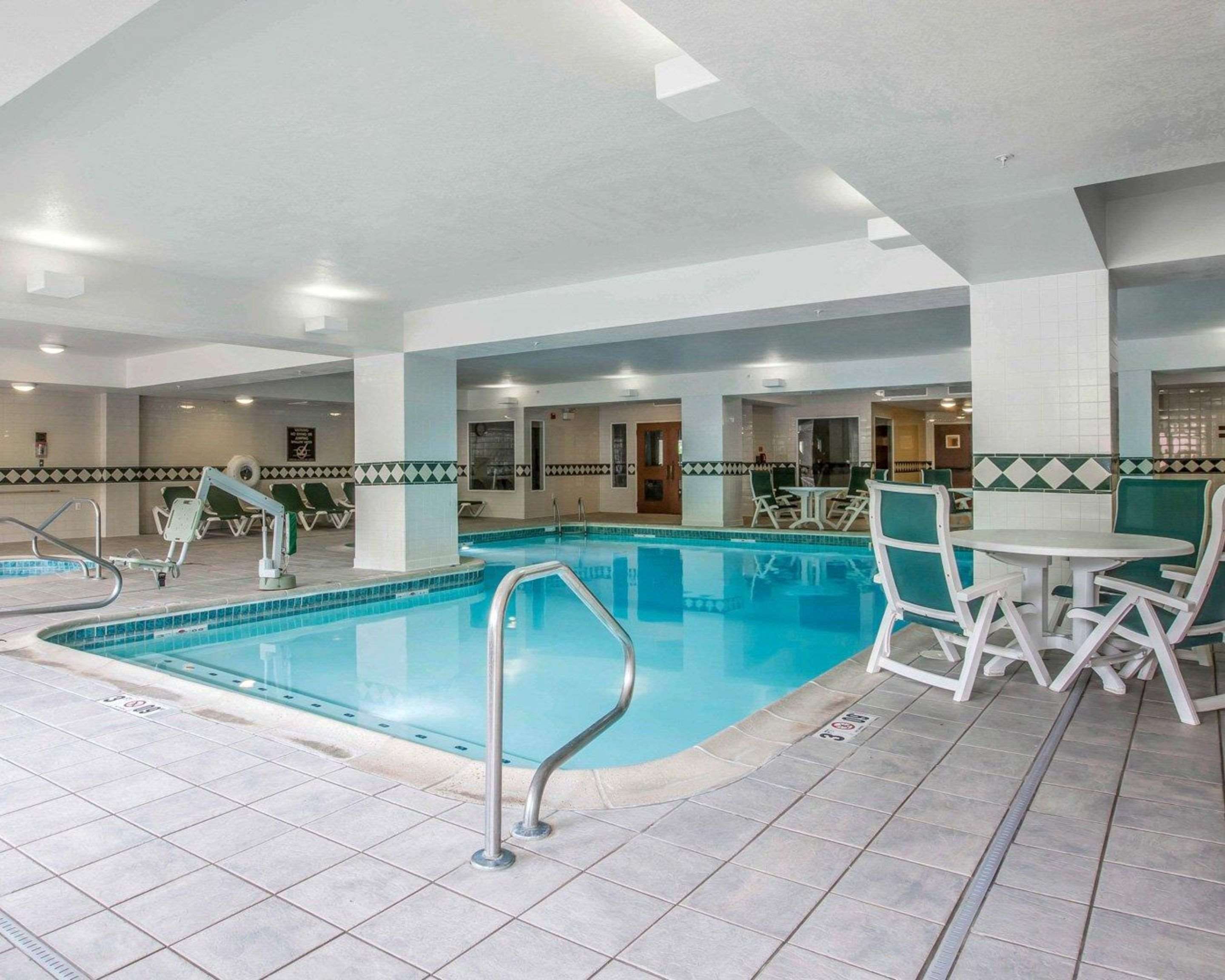Indoor pool | Comfort Inn & Suites Near Burke Mountain