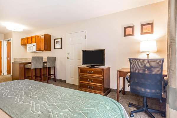 Suite - Comfort Inn & Suites South Burlington
