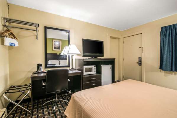  - Rodeway Inn US 7 Rutland