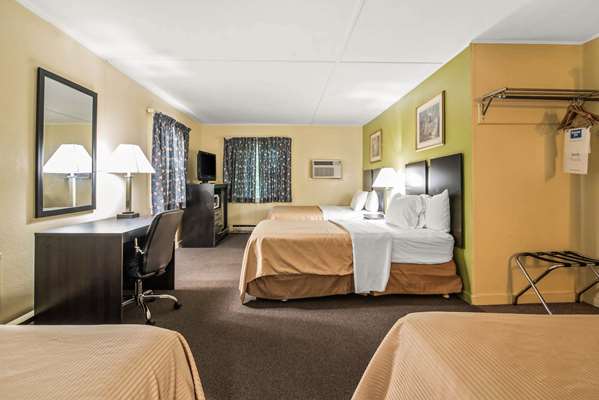  - Rodeway Inn US 7 Rutland