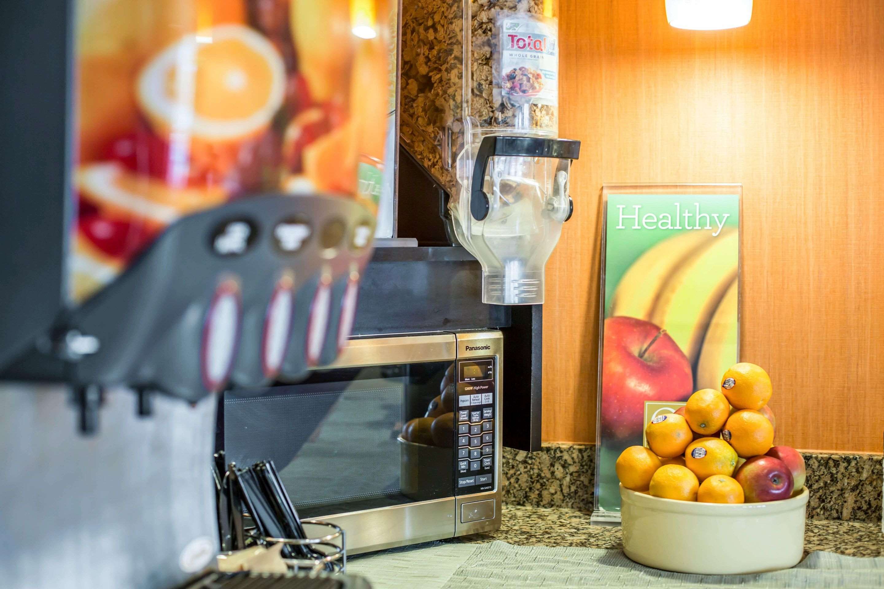 Assorted breakfast items | Quality Inn Colchester - Burlington