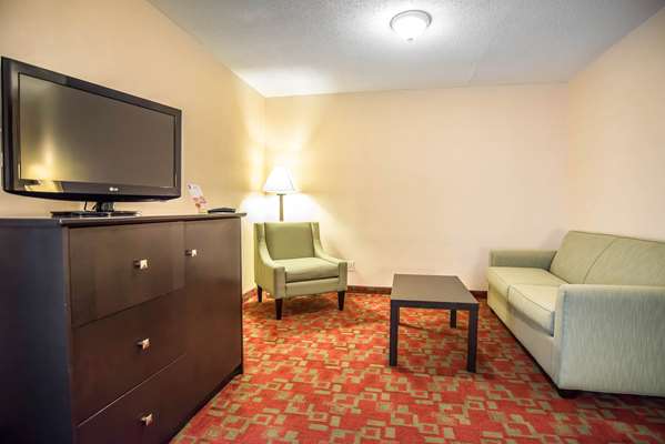  - Quality Inn Shelburne