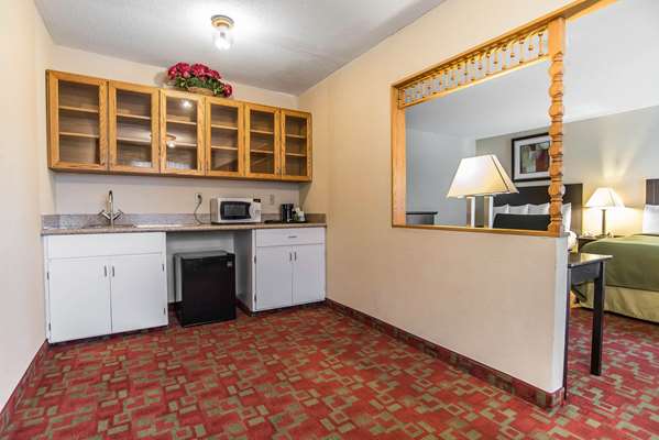  - Quality Inn Shelburne