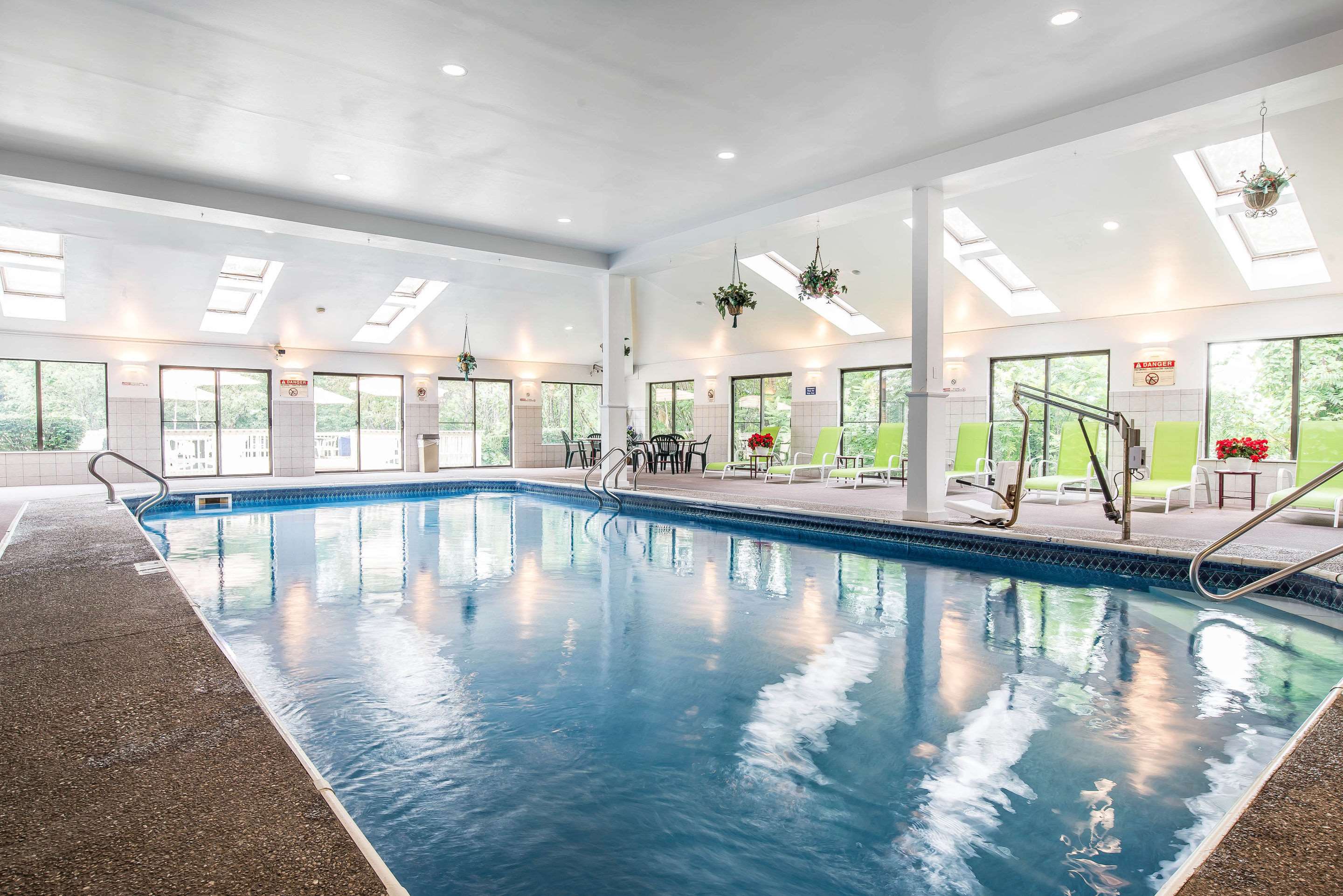 Indoor heated pool | Quality Inn Shelburne - Burlington