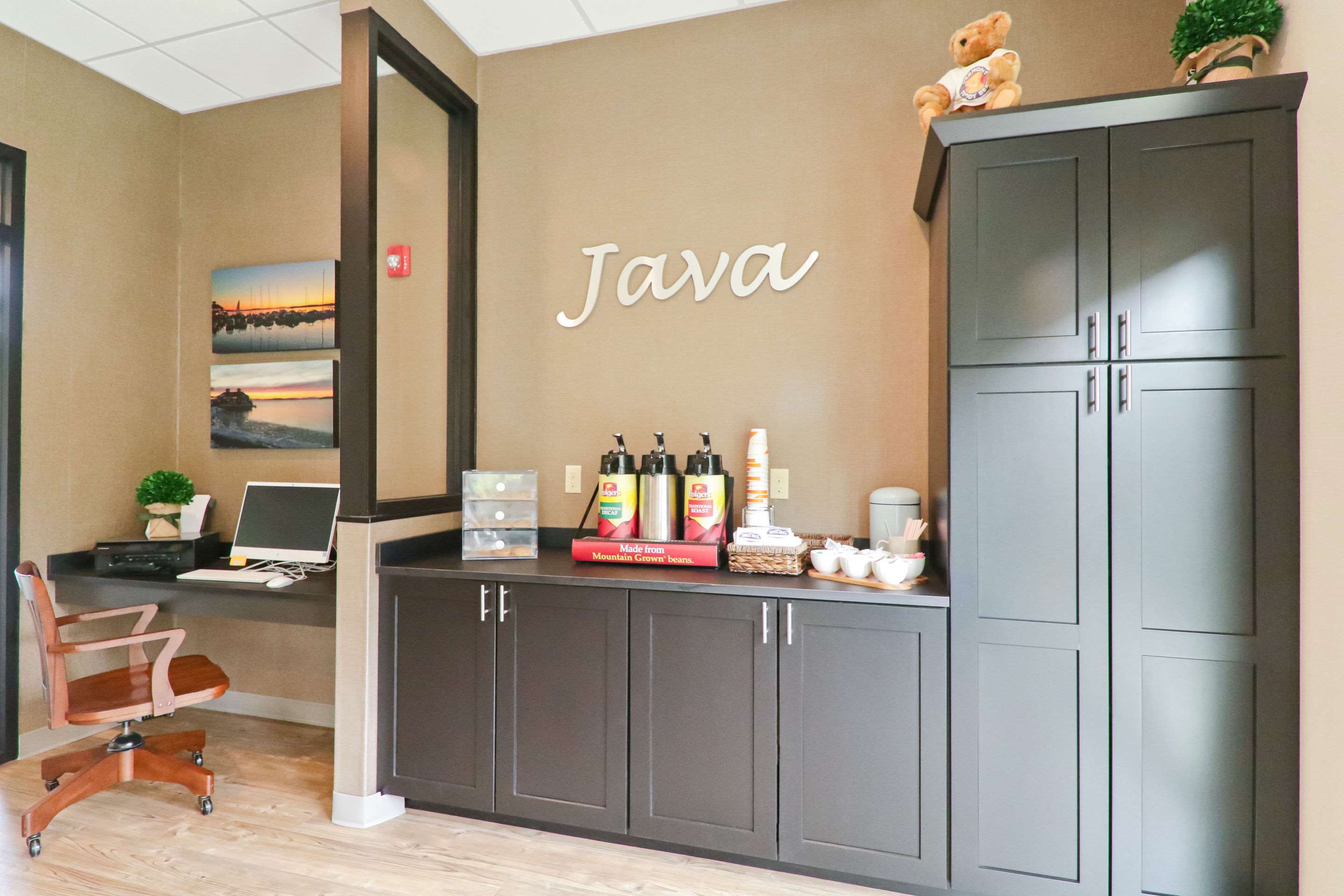Business center | Quality Inn Shelburne - Burlington