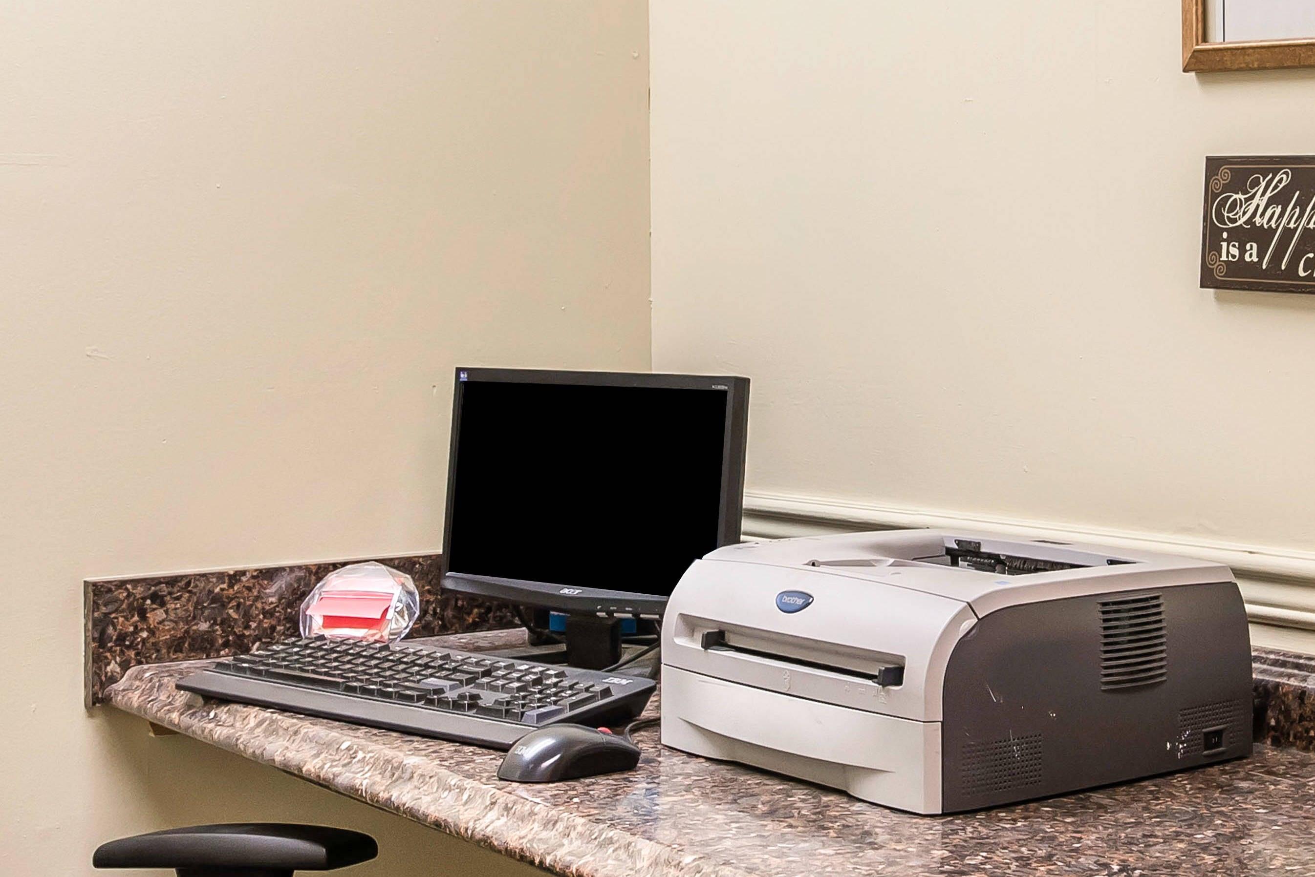 Business center | Quality Inn Rutland - Killington