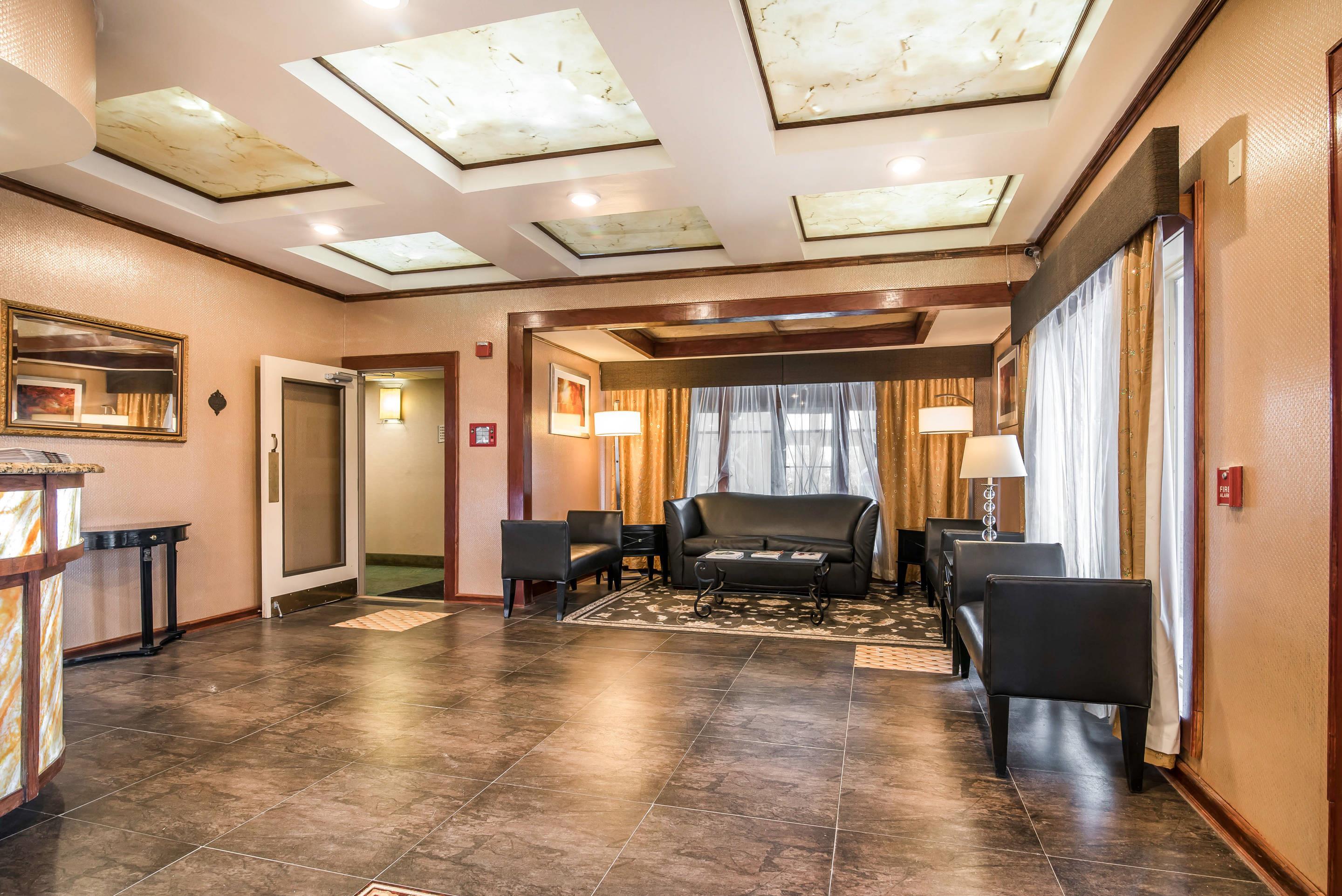 Hotel lobby | Quality Inn Rutland - Killington