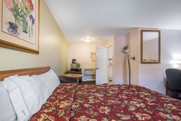  - Rodeway Inn Bellows Falls