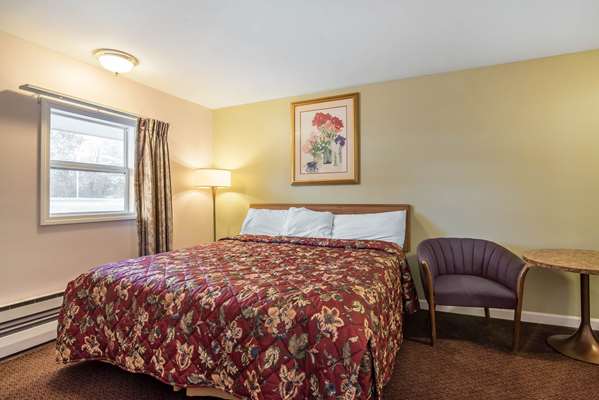  - Rodeway Inn Bellows Falls