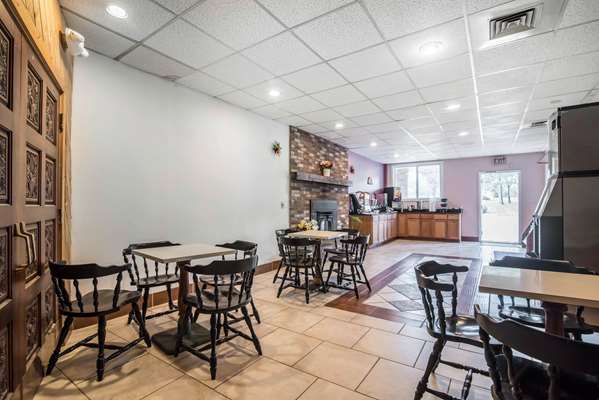 Amenities - Rodeway Inn Bellows Falls