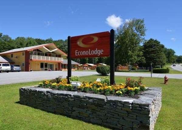 Exterior view - Econo Lodge Manchester