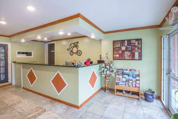  - Econo Lodge Manchester