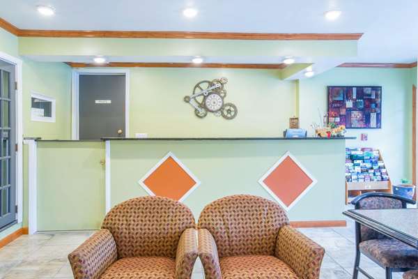  - Econo Lodge Manchester