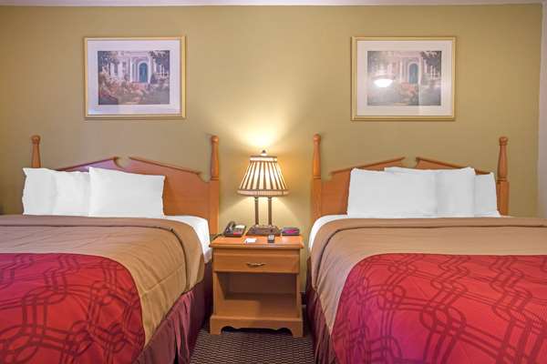  - Econo Lodge Manchester