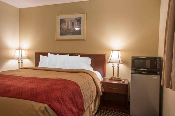  - Econo Lodge Manchester