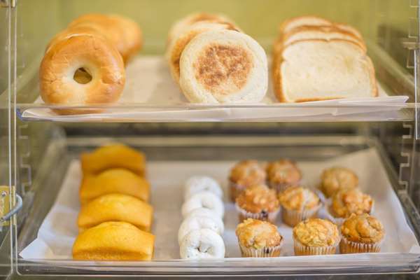 Amenities - Econo Lodge Manchester