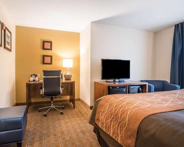  - Comfort Inn & Suites Brattleboro