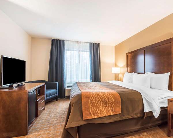  - Comfort Inn & Suites Brattleboro