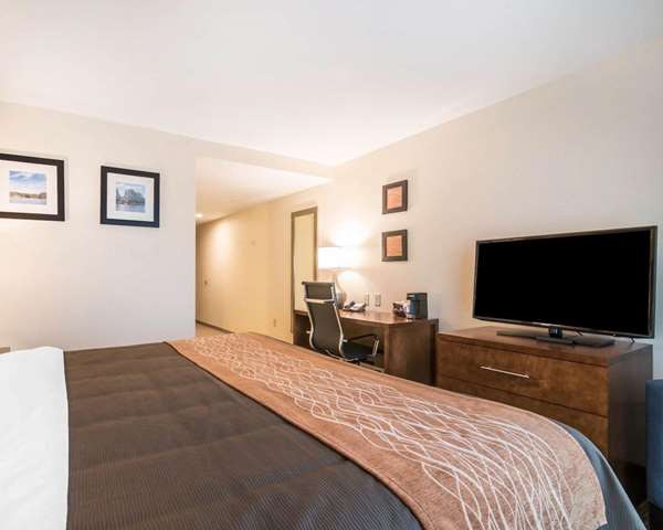  - Comfort Inn & Suites Brattleboro