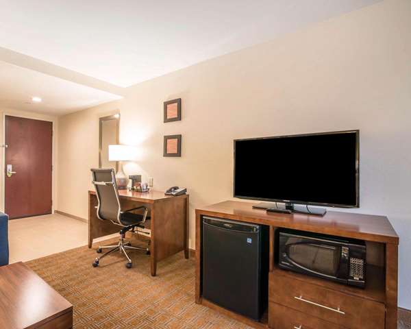 Suite - Comfort Inn & Suites Brattleboro