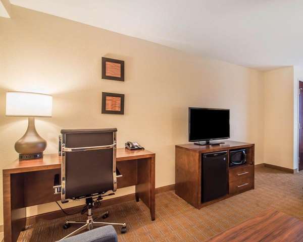 Suite - Comfort Inn & Suites Brattleboro