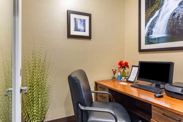 Conference Area - Comfort Inn Trolley Square Rutland