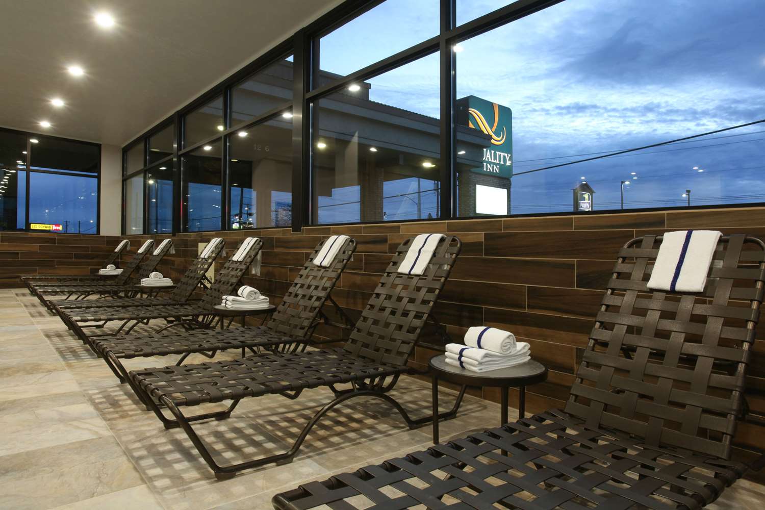 Quality Inn Oakwood North Spokane Wa See Discounts