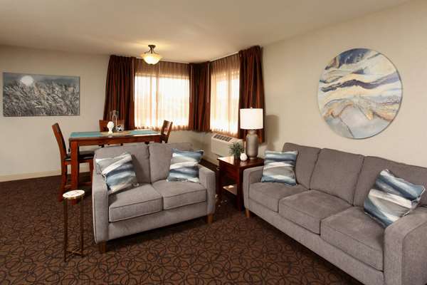 Suite - Quality Inn Oakwood North Spokane