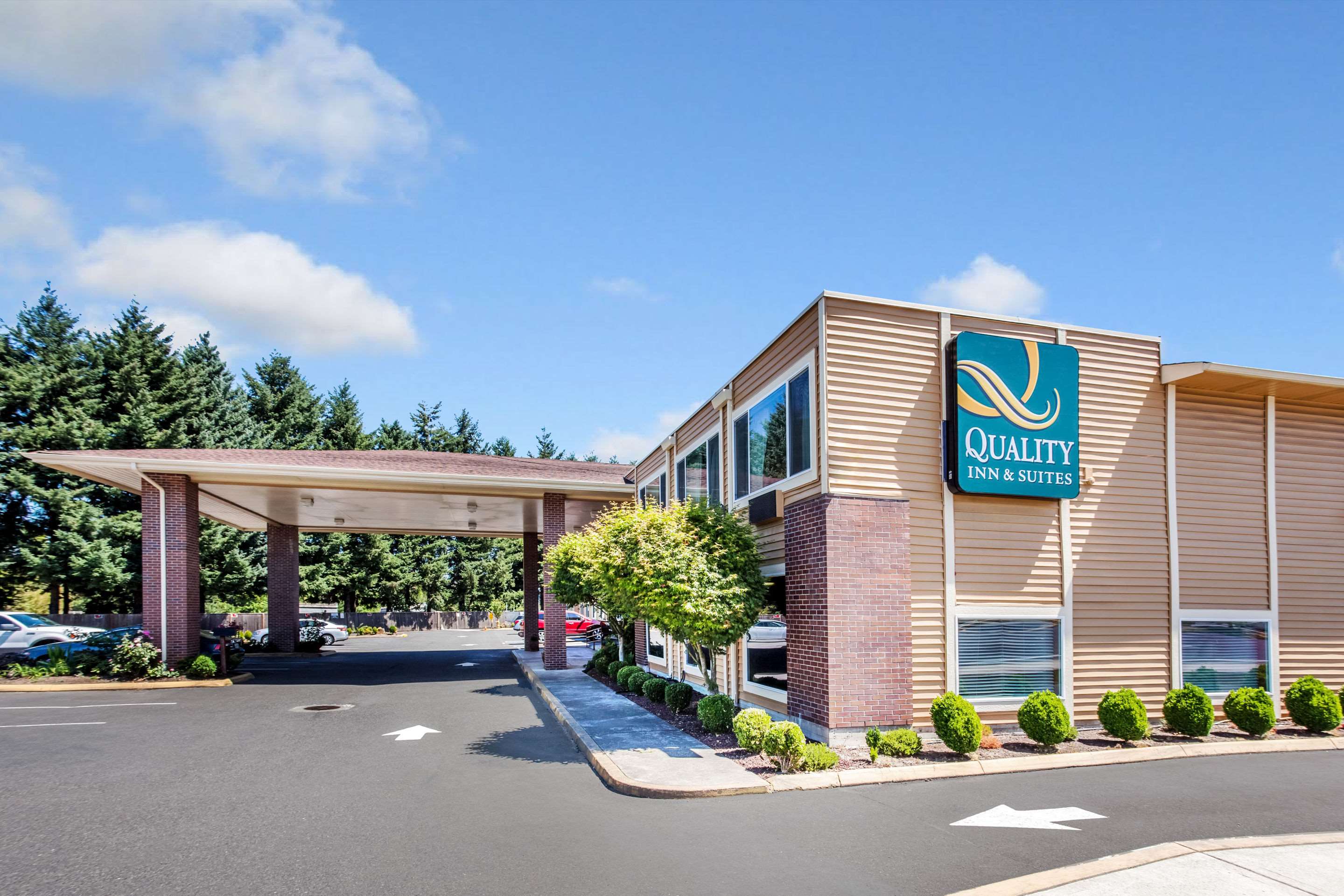 Hotel exterior | Quality Inn & Suites Vancouver North