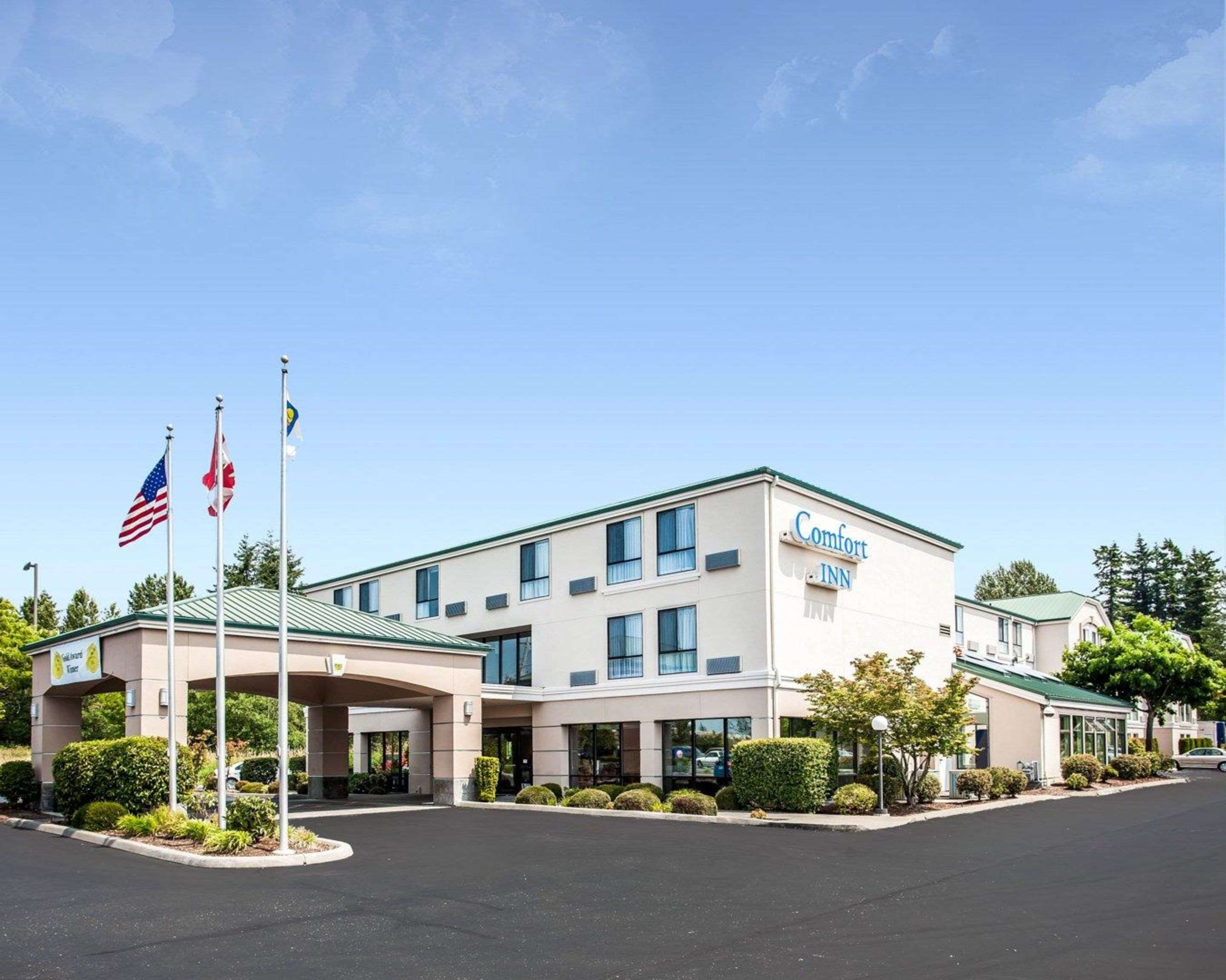 Hotel exterior | Comfort Inn Bellingham
