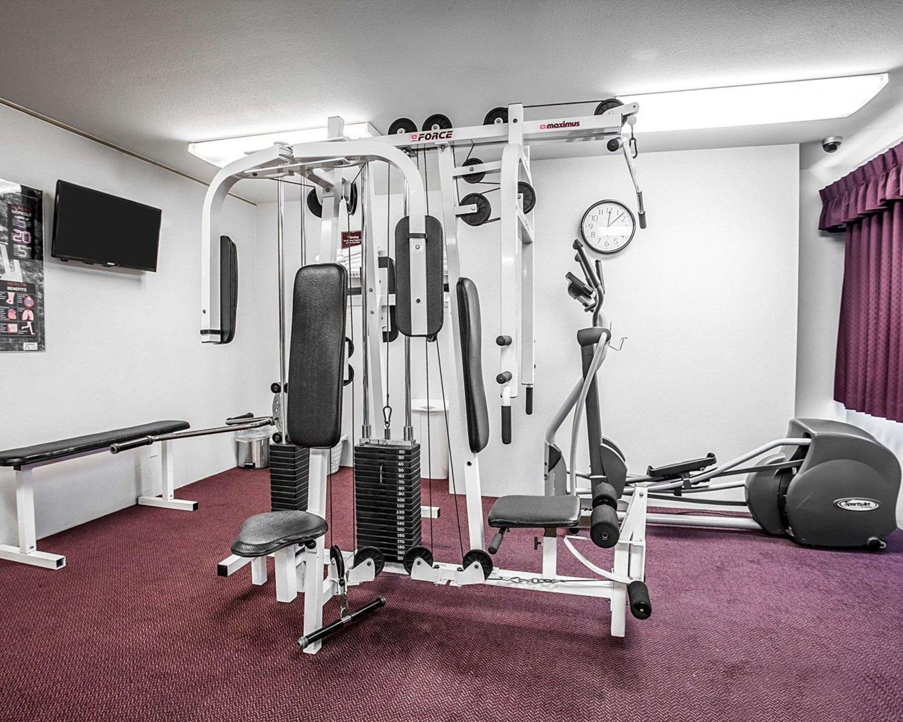 Exercise room | Quality Inn Grand Suites Bellingham