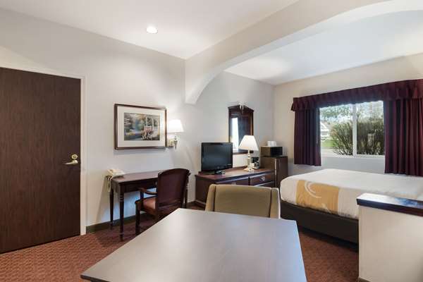 Suite - Quality Inn Grand Suites Bellingham - I-5, Exit 256