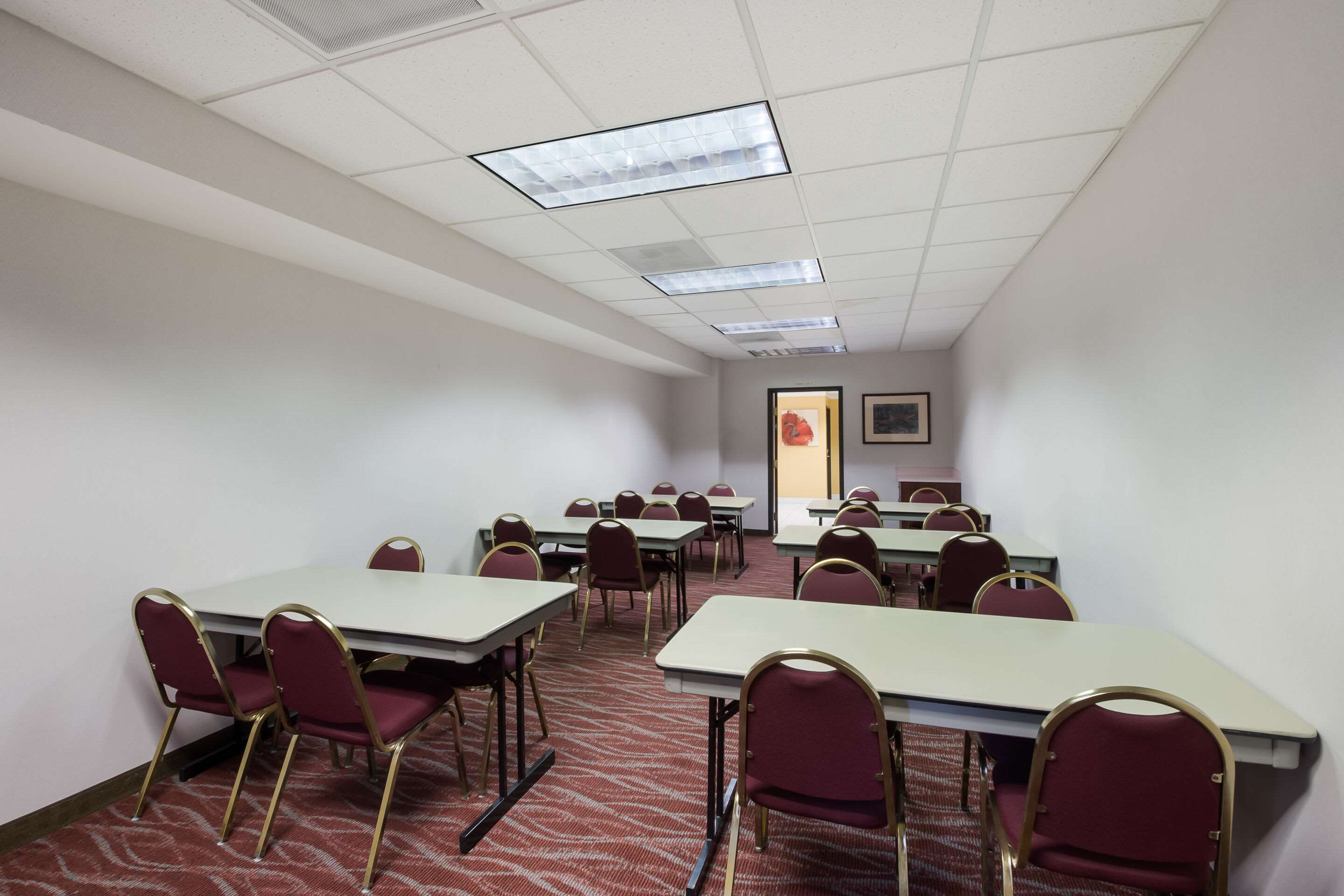 Meeting room | Quality Inn Grand Suites Bellingham